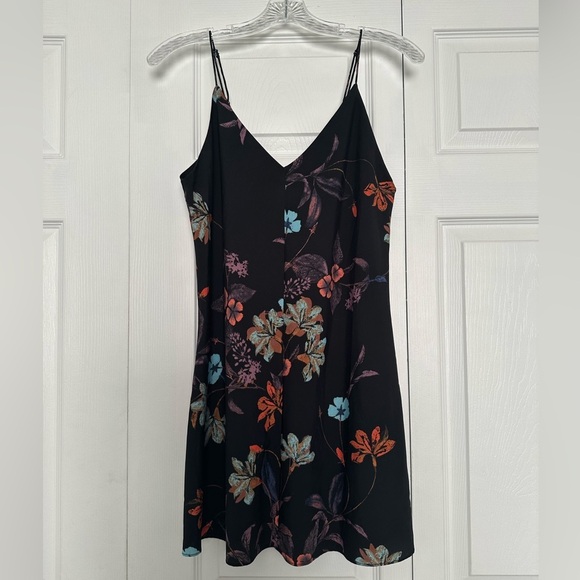 Intimately By Free People Dresses & Skirts - Intimately by Free People Black Floral V-Neck Slip Mini Dress - Size S - EUC